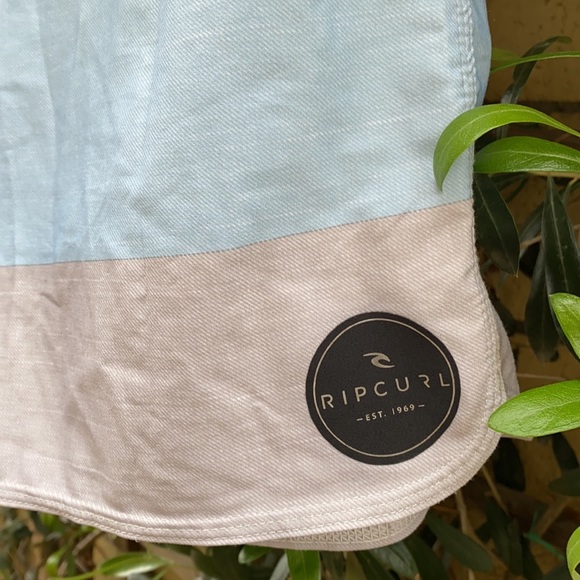 Rip Curl MENS Board Shorts - Picture 2 of 5